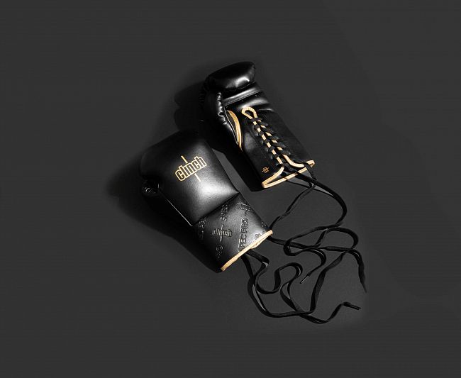 Перчатки боксерские Clinch SpecPro Lace-Up черно-золотые фото 13