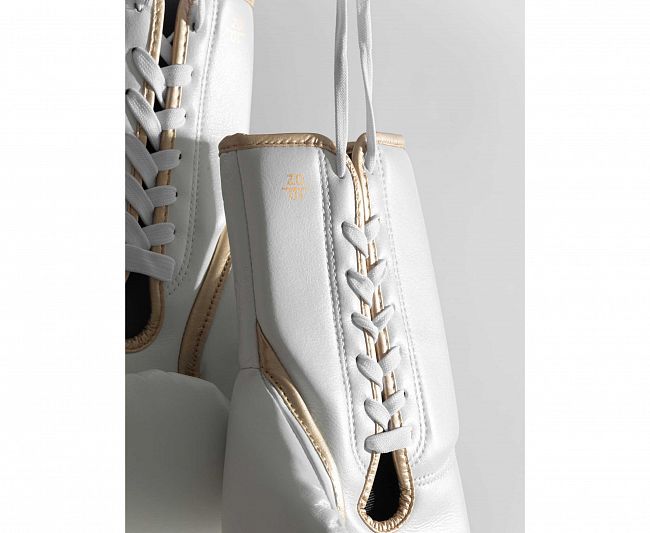Перчатки боксерские Clinch SpecPro Lace-Up бело-золотые фото 13